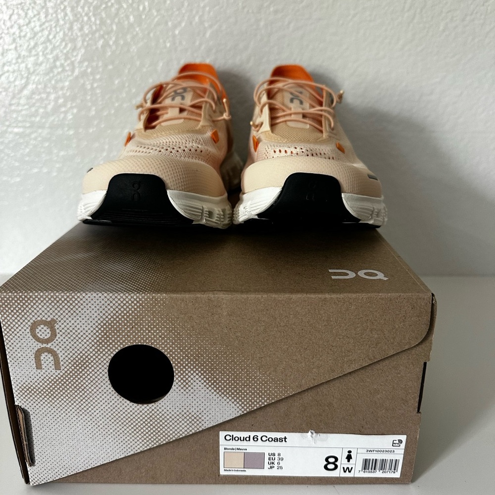 On Running Women's Sneakers NEW